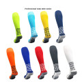 Großhandel Custom Grip Anti Slip Long Sport Knie High Men Football Soccer Socken